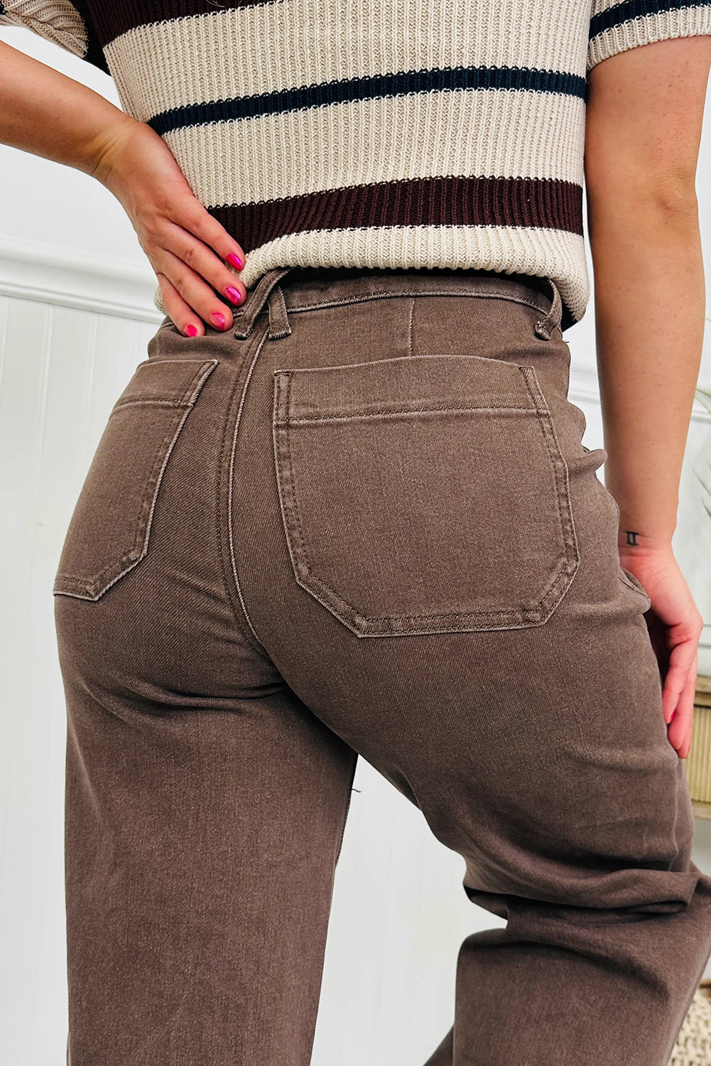 Elora Washed Patch Loose Jeans-3